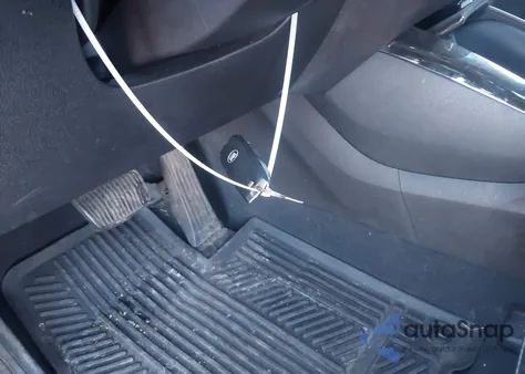 2017 Kia Sorento 3.3L Ex z USA, uszkodzony, nr VIN 5XYPHDA57HG312928